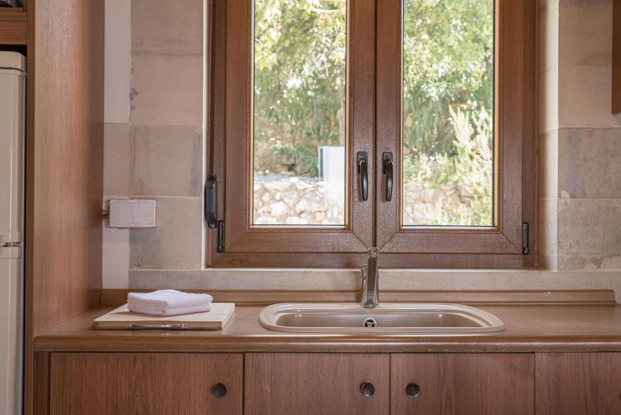 Koules Estate, With Private Pools & Bbq - Embracing Nature, By Thinkvilla Argouli Kültér fotó